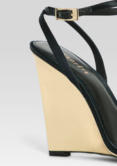 Nelly Wedge