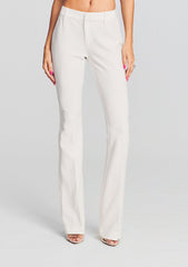 Nina Pant