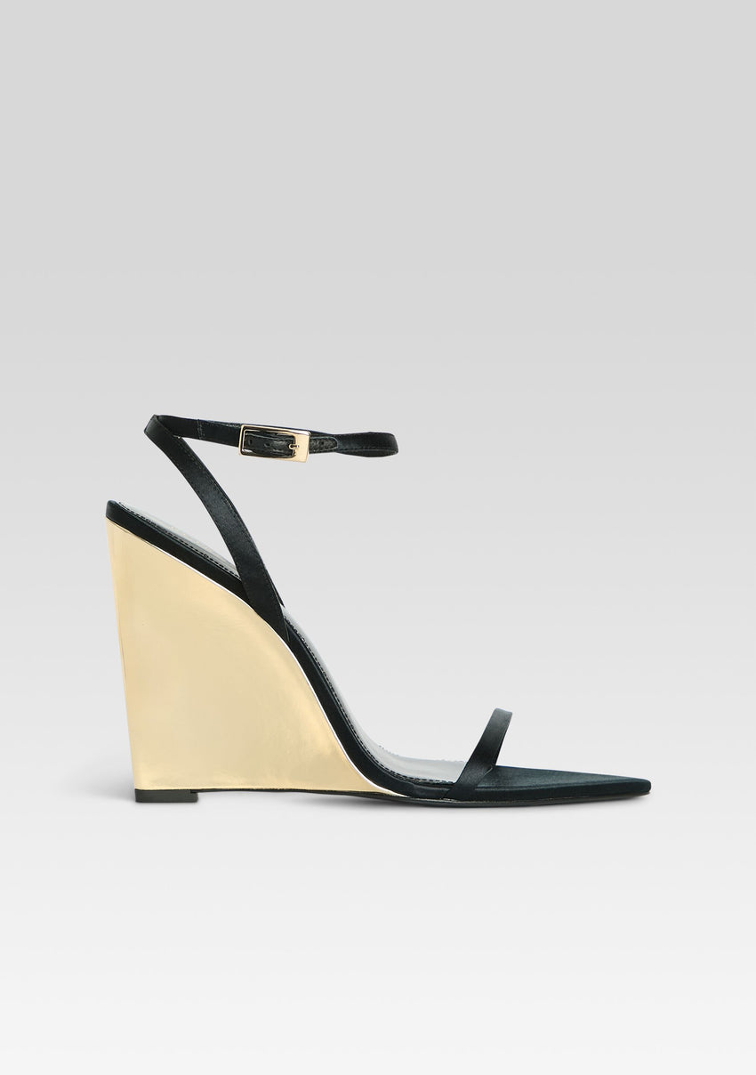 Nelly Wedge
