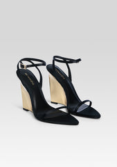 Nelly Wedge